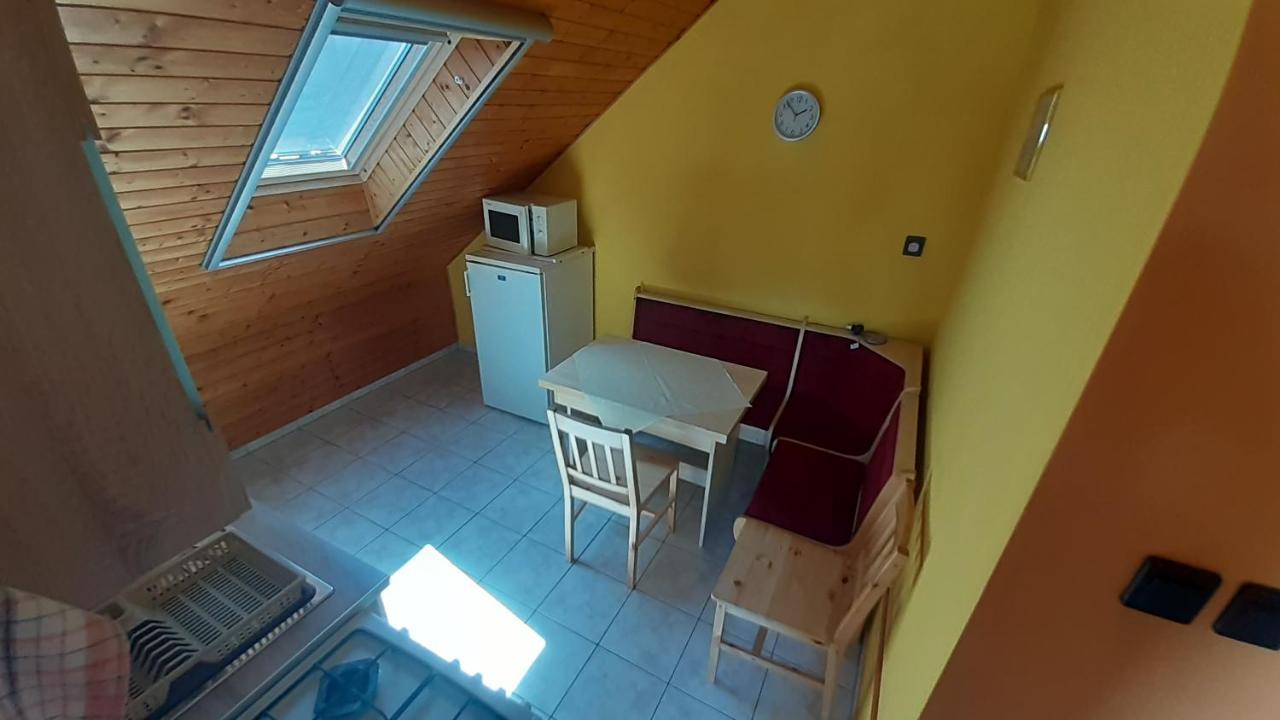 Patri Apartmanhaz Кестхей Екстер'єр фото