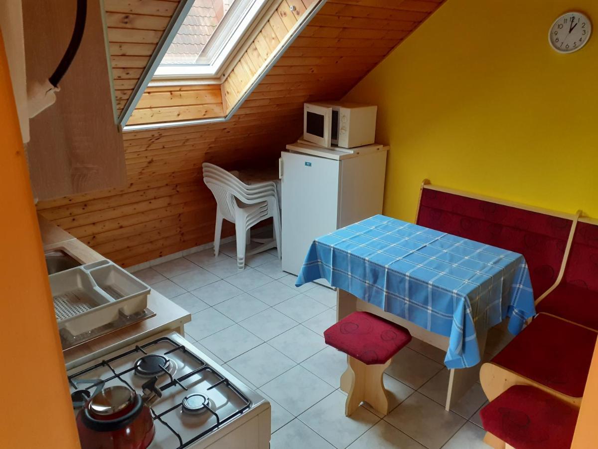 Patri Apartmanhaz Кестхей Екстер'єр фото