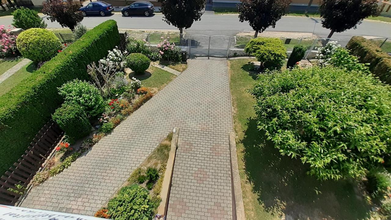 Patri Apartmanhaz Кестхей Екстер'єр фото