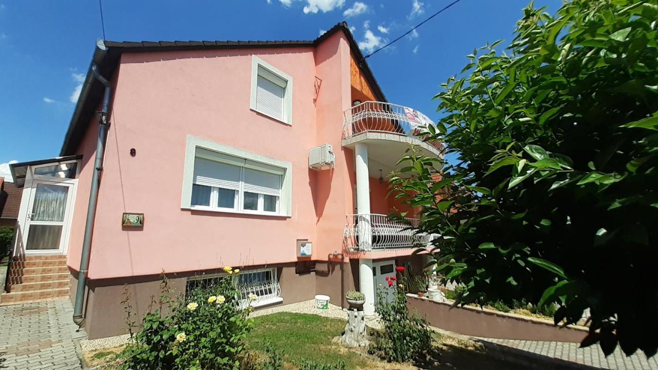 Patri Apartmanhaz Кестхей Екстер'єр фото